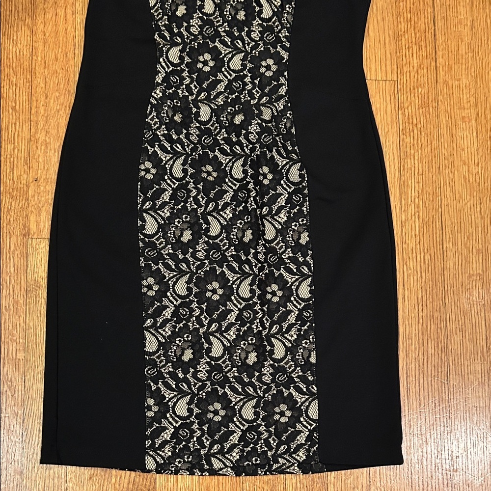 Katherine Barclay Elegant Black and Cream Lace Dress Size 10 - Picture 12 of 15